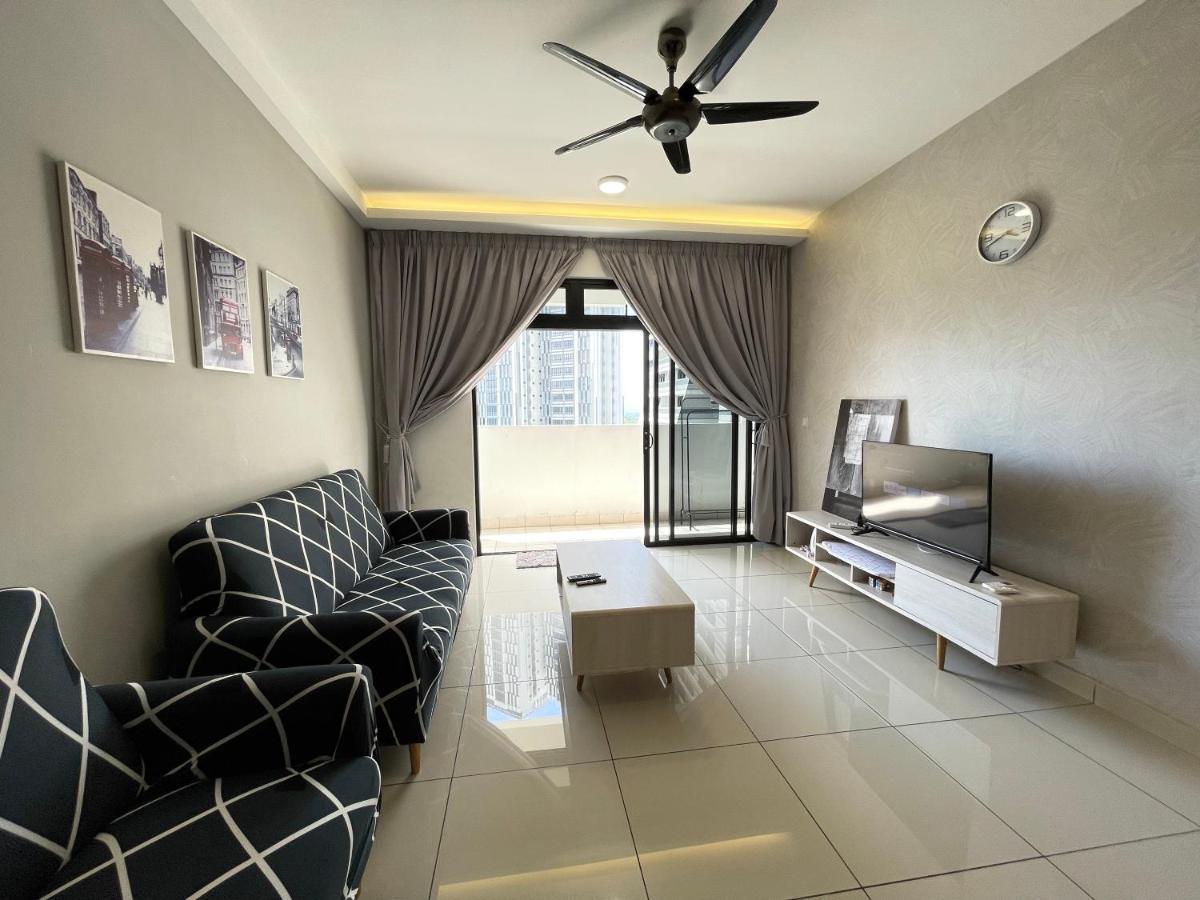 Meridin Medini By Wp Homestay นุสาจายา ภายนอก รูปภาพ