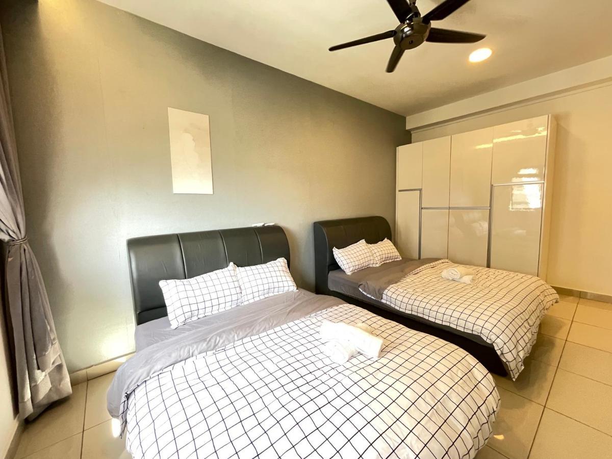 Meridin Medini By Wp Homestay นุสาจายา ภายนอก รูปภาพ