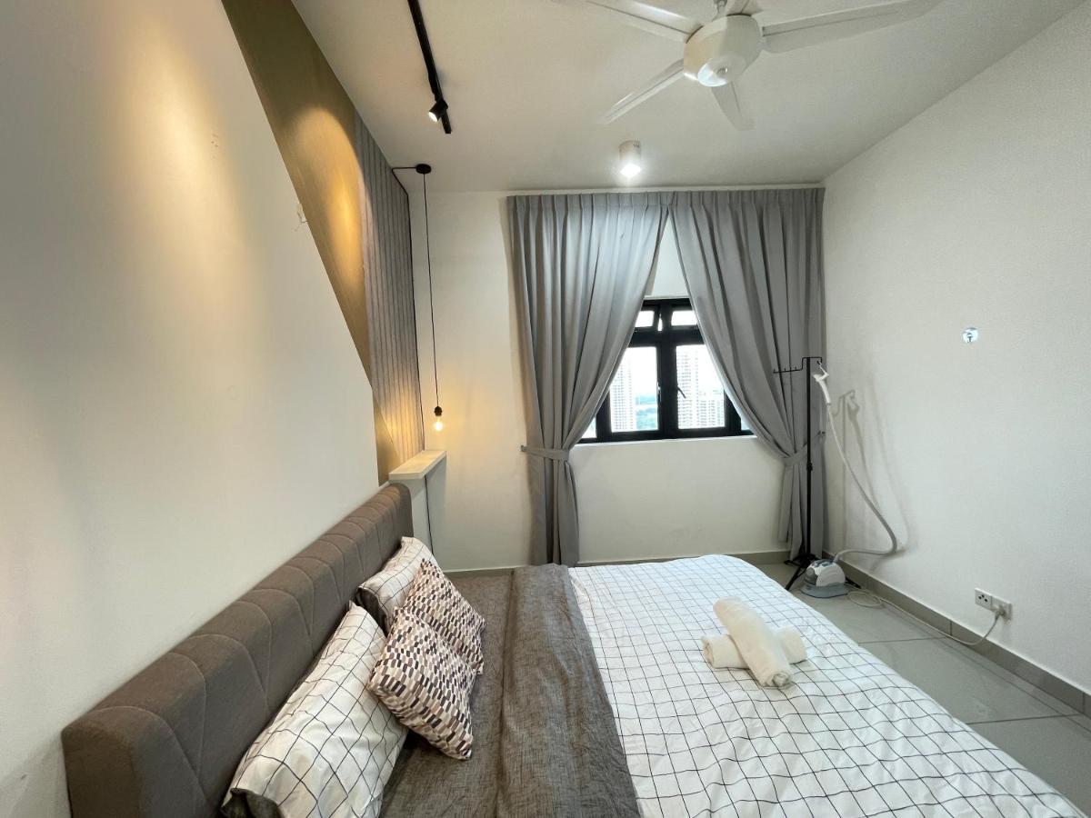 Meridin Medini By Wp Homestay นุสาจายา ภายนอก รูปภาพ