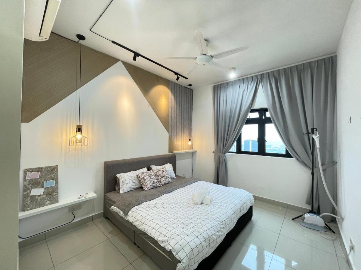 Meridin Medini By Wp Homestay นุสาจายา ภายนอก รูปภาพ