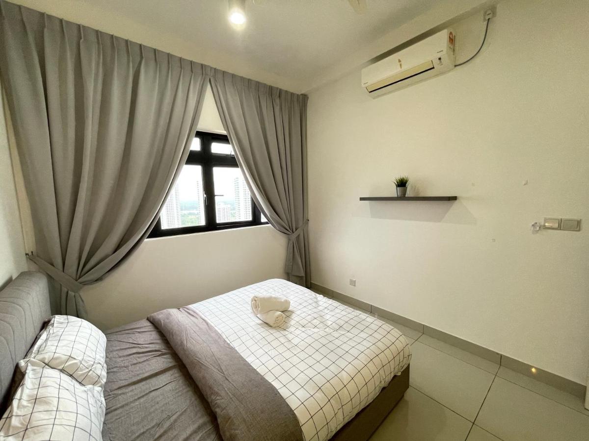 Meridin Medini By Wp Homestay นุสาจายา ภายนอก รูปภาพ