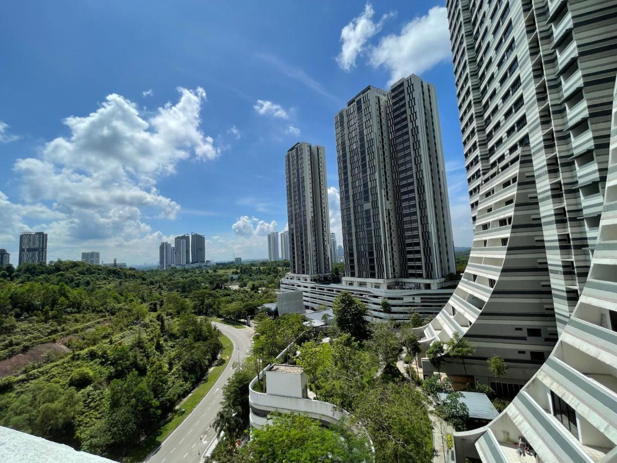 Meridin Medini By Wp Homestay นุสาจายา ภายนอก รูปภาพ
