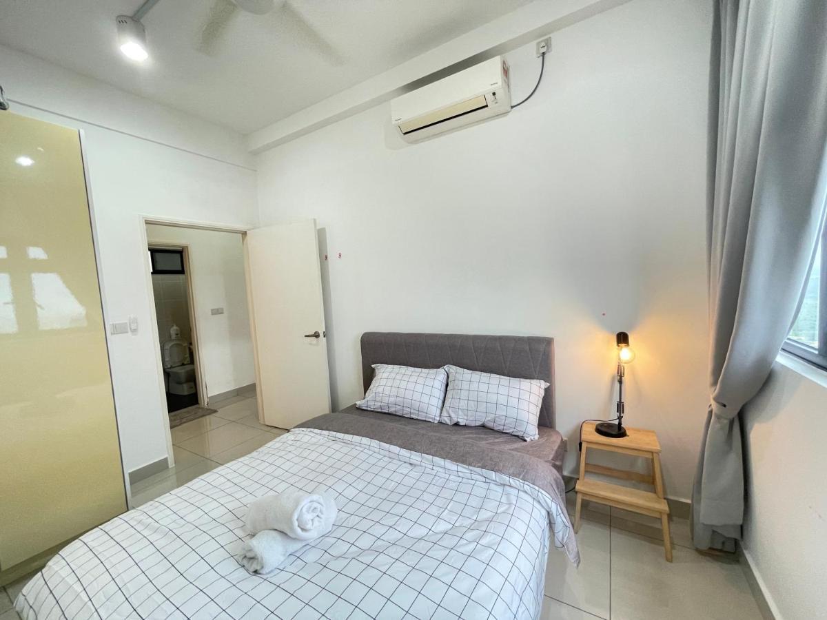 Meridin Medini By Wp Homestay นุสาจายา ภายนอก รูปภาพ