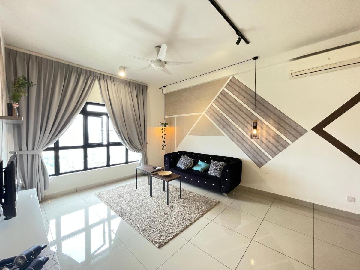 Meridin Medini By Wp Homestay นุสาจายา ภายนอก รูปภาพ